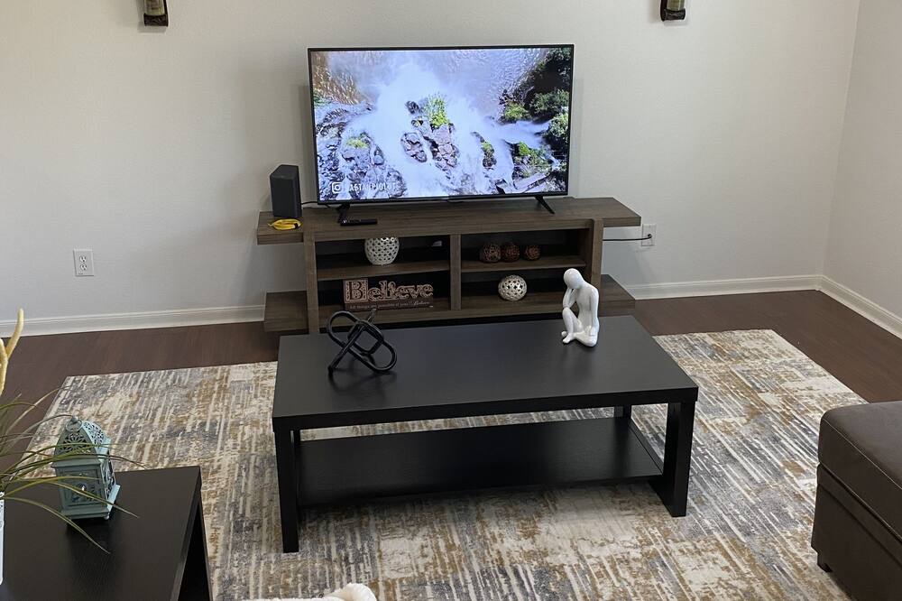 Photo of Livingroom in Sterling Ridge