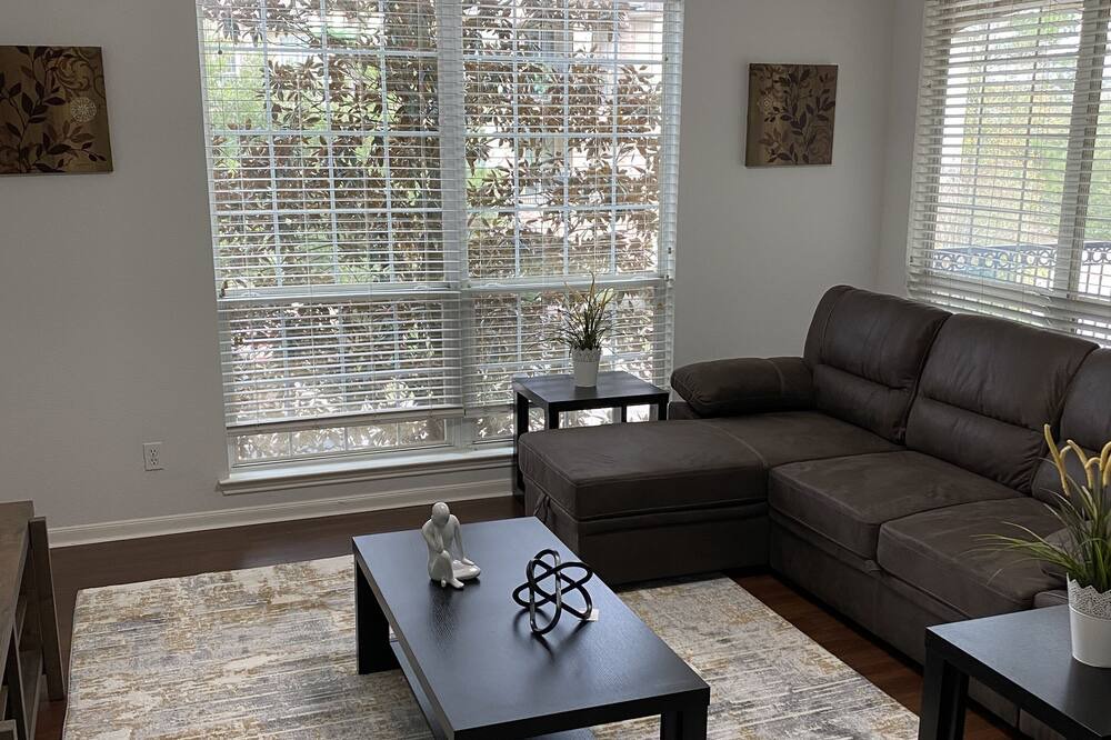 Photo of Livingroom in Sterling Ridge