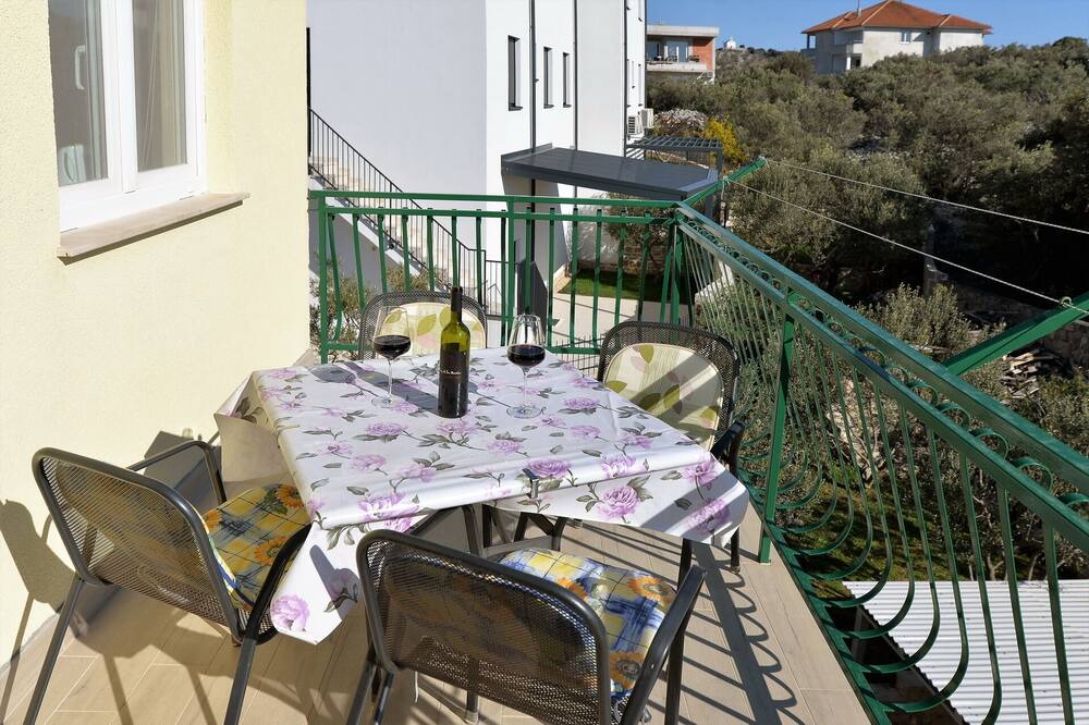 Photo of Patio Balcony in Susica