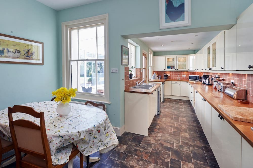 Photo of Kitchen in Kessingland