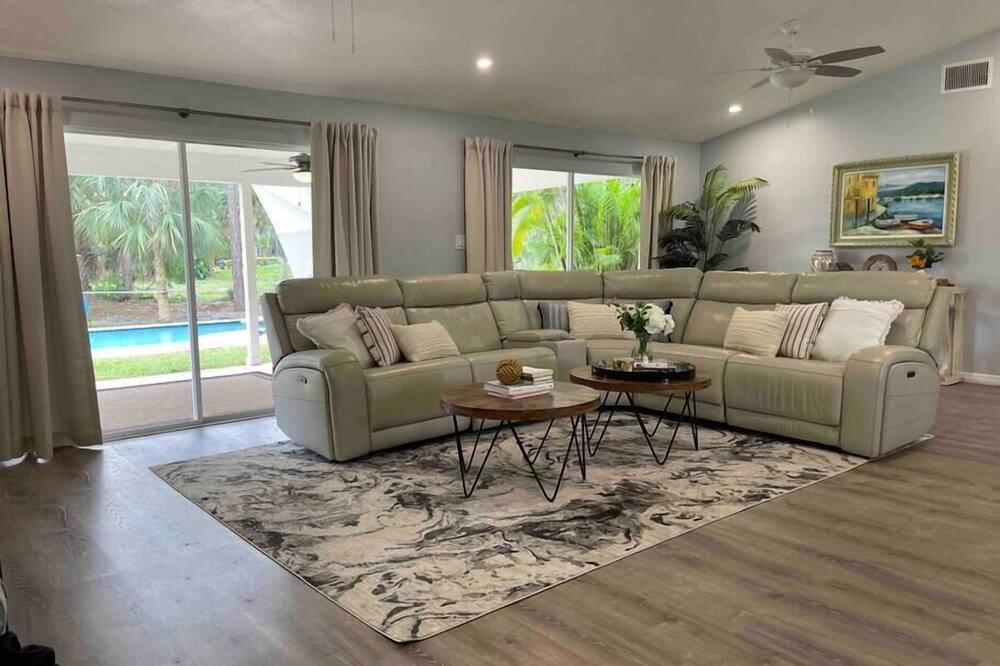 Photo of Bedroom in Palm Beach Country Estates