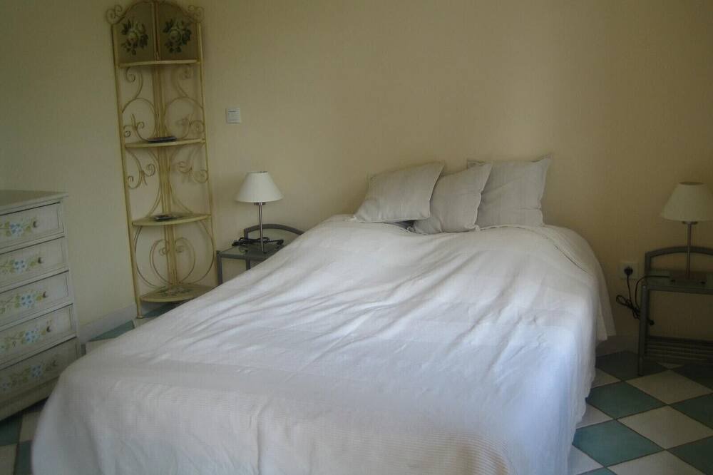 Photo of Bedroom in Saint-Victor-des-Oules