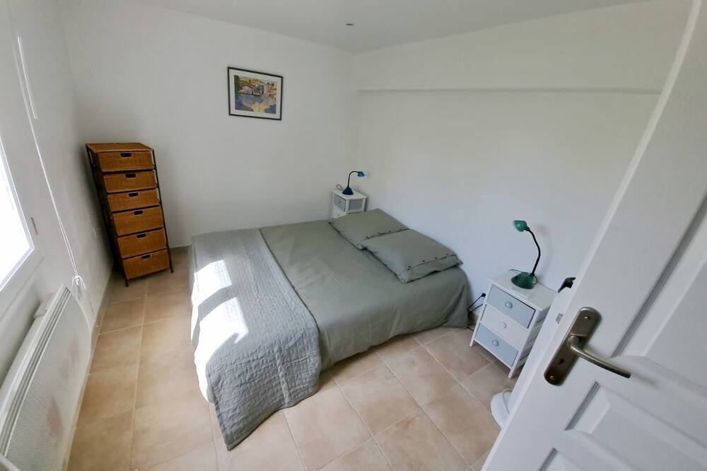 Photo of Bedroom in Saint-Victor-des-Oules