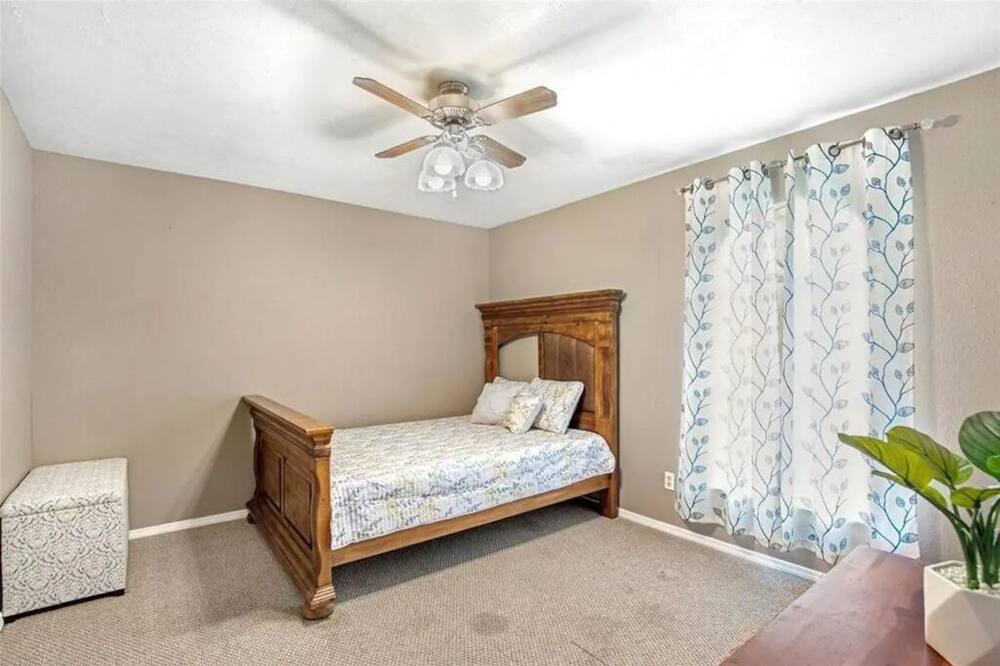 Photo of Bedroom in Huffman