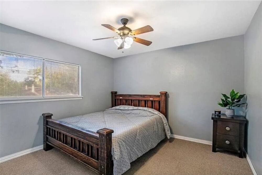 Photo of Bedroom in Huffman