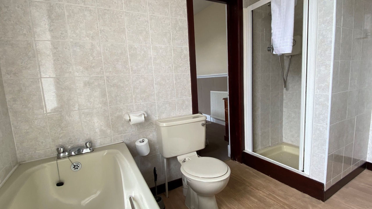 Photo of Bathroom in Lockerbie