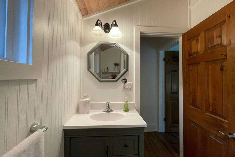 Photo of Bathroom in Minden Hills