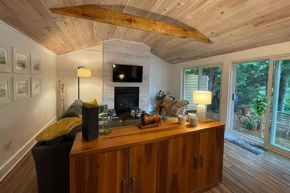 Photo of Livingroom in Minden Hills