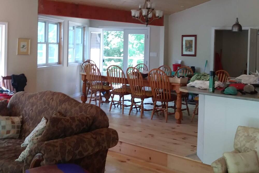 Photo of Livingroom in Ivanhoe
