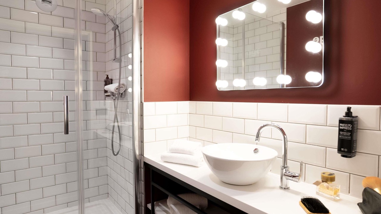 Photo of Others in Lens