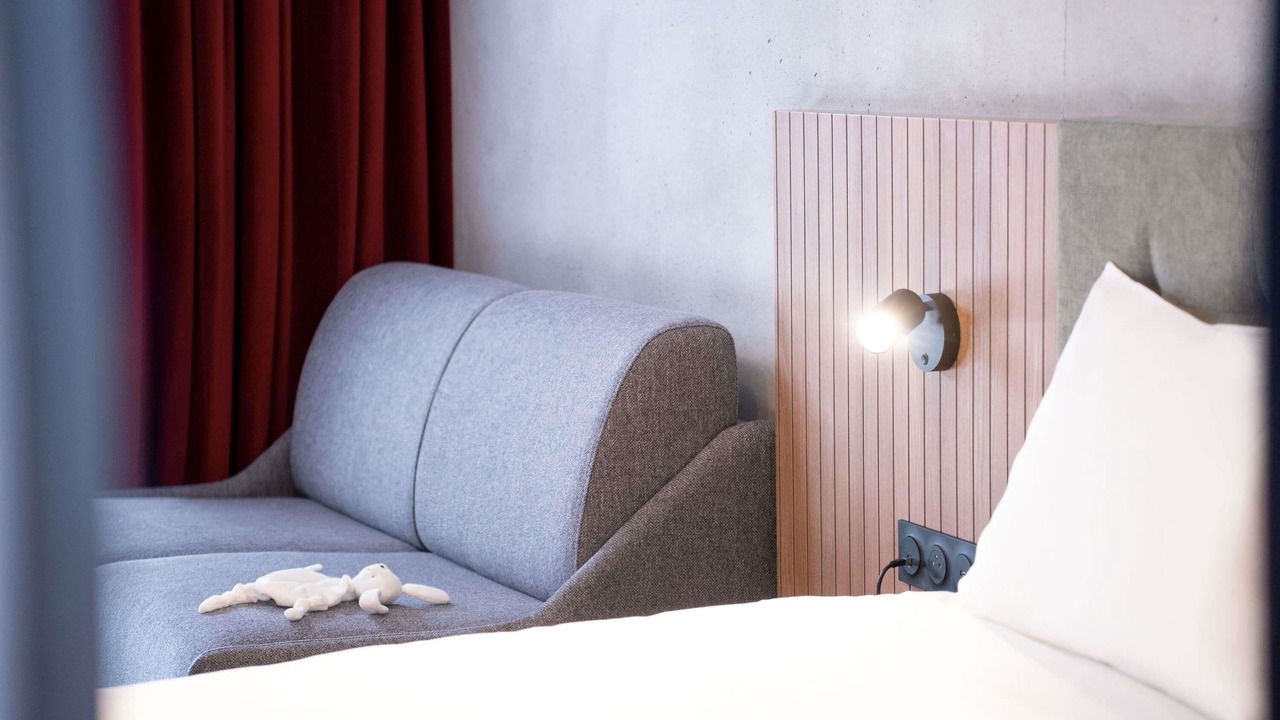 Photo of Bedroom in Lens