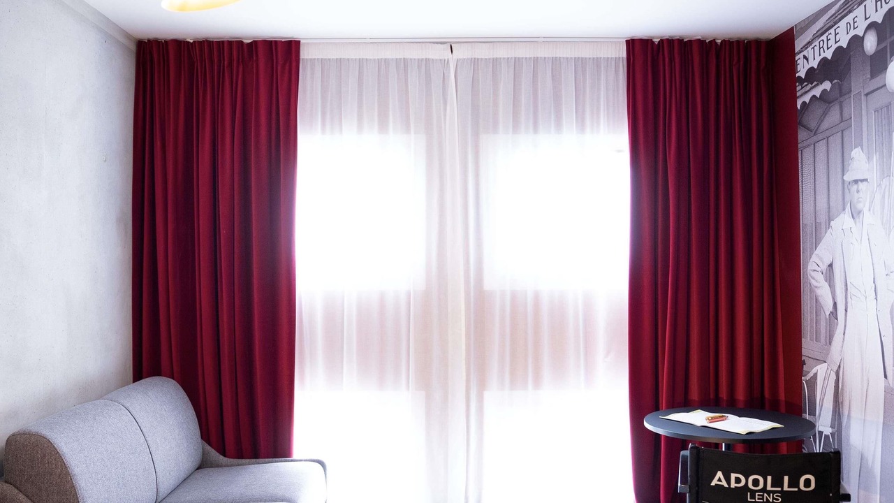 Photo of Bedroom in Lens