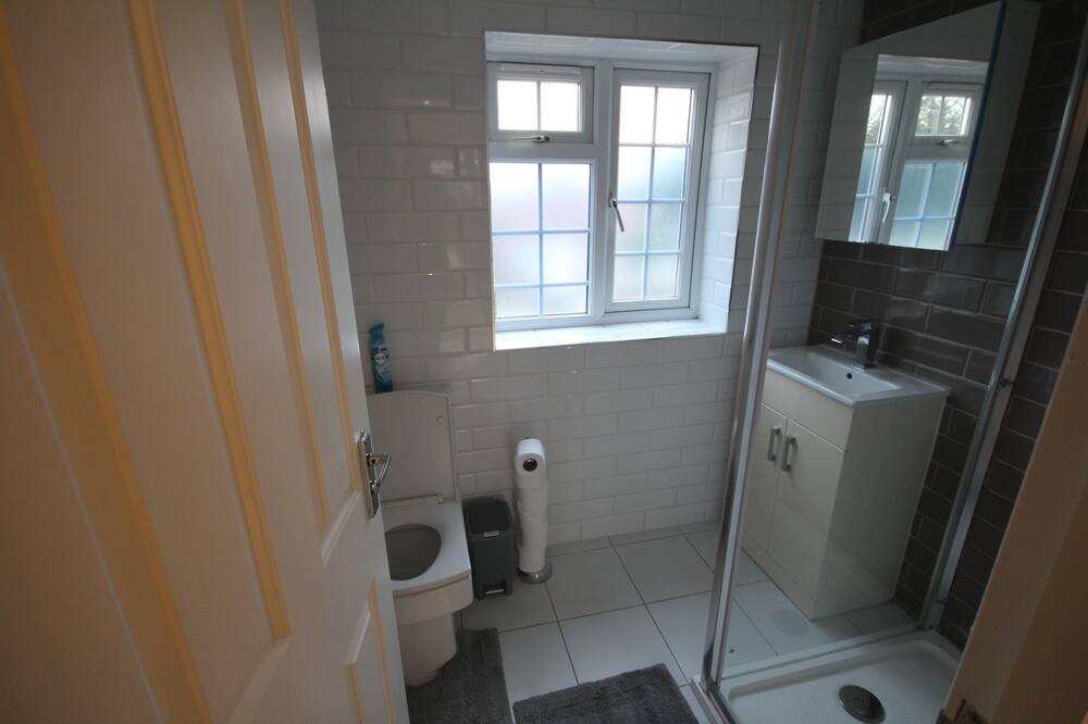 Photo of Bathroom in Heston Central