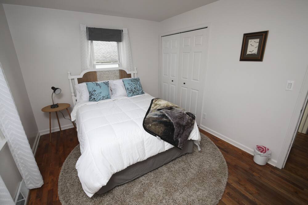 Photo of Bedroom in Birch Run Township