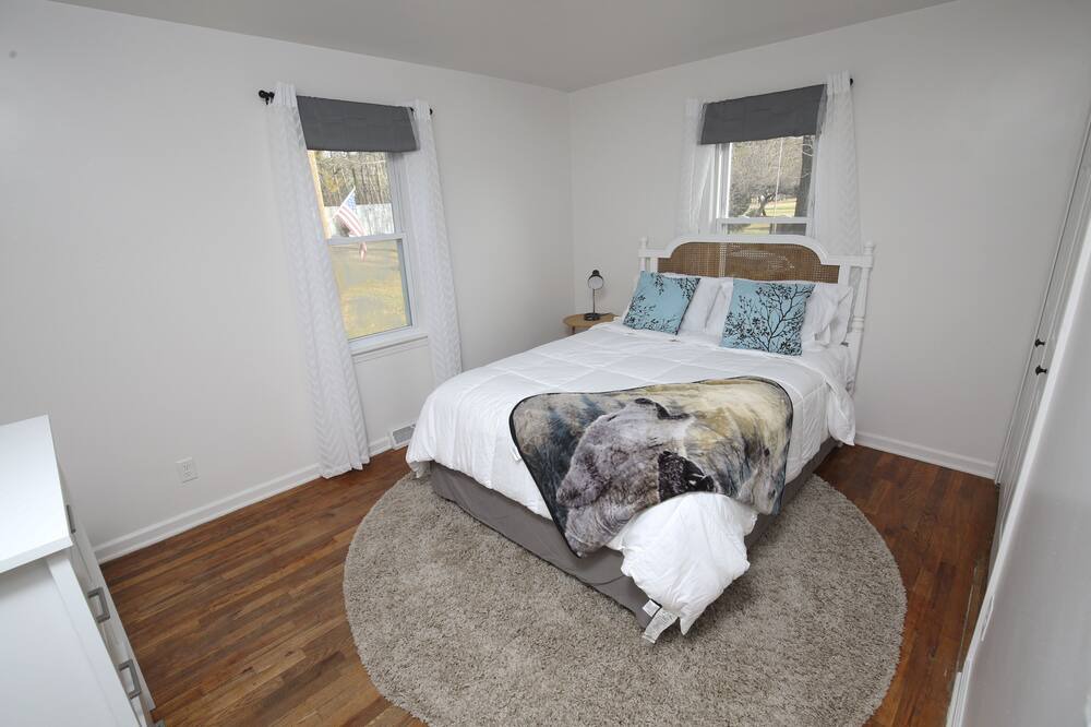 Photo of Bedroom in Birch Run Township