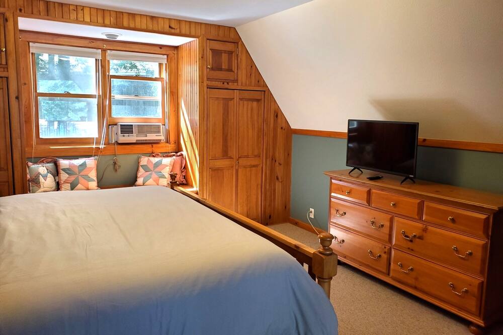 Photo of Bedroom in Liberty