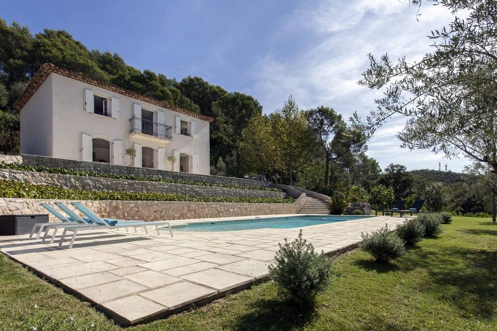 Photo of Outdoor in Pegomas