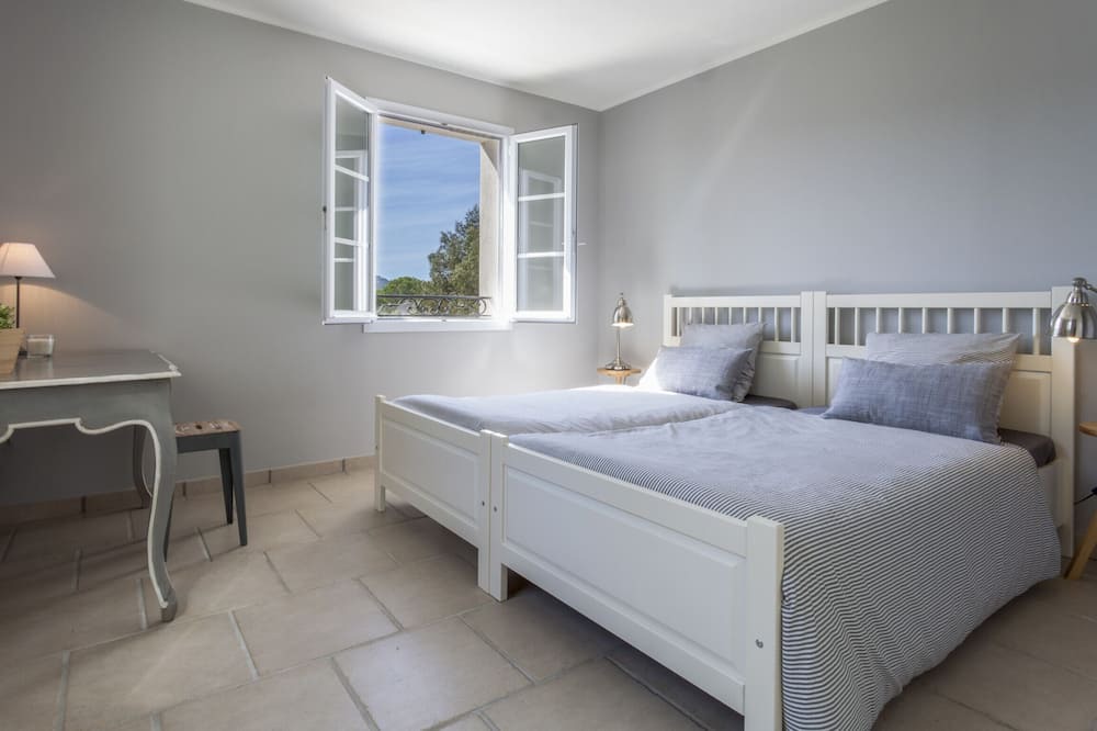 Photo of Others in Pegomas