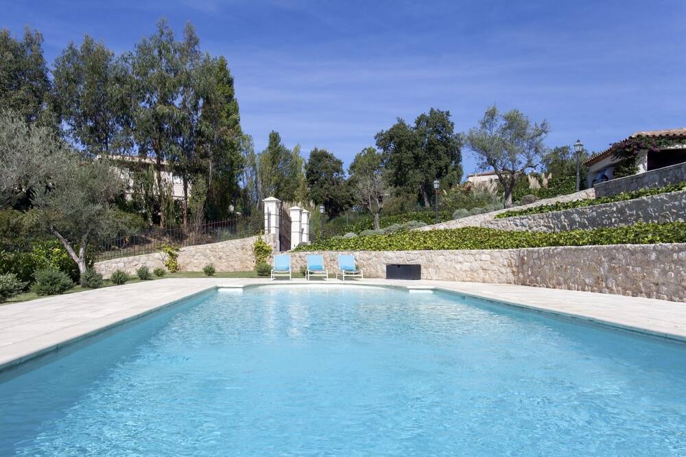 Photo of Outdoor in Pegomas