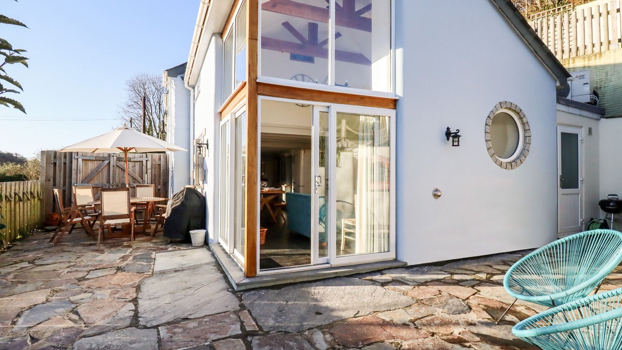Photo of Patio Balcony in Trewarmett