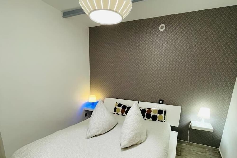 Photo of Bedroom in Aubervilliers
