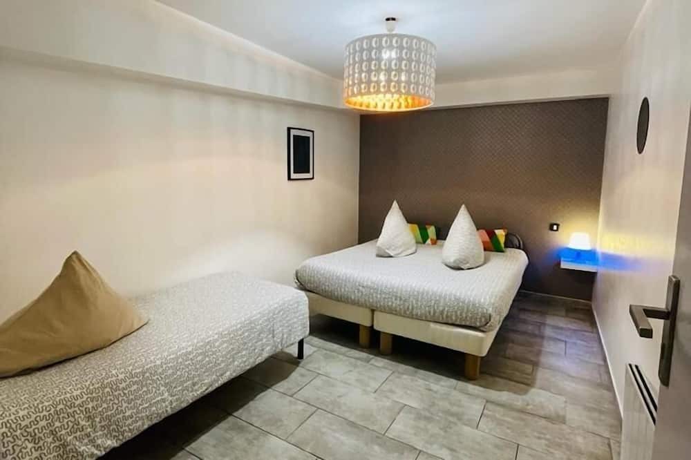 Photo of Bedroom in Aubervilliers