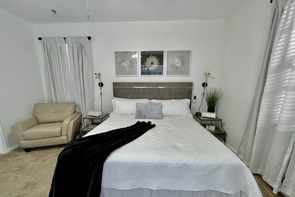 Photo of Bedroom in Trafalgar Village