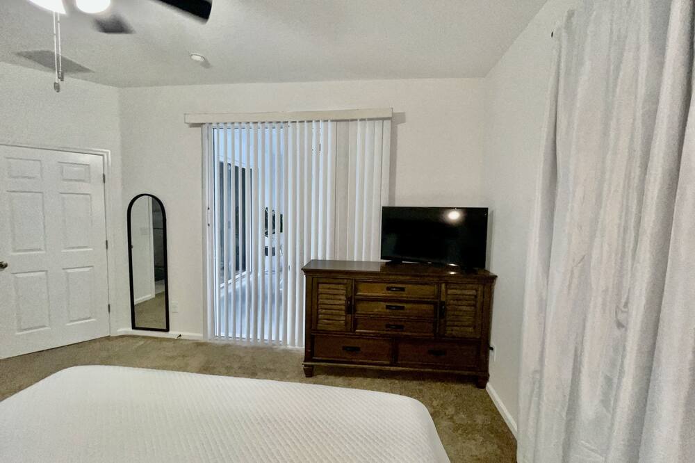 Photo of Bedroom in Trafalgar Village