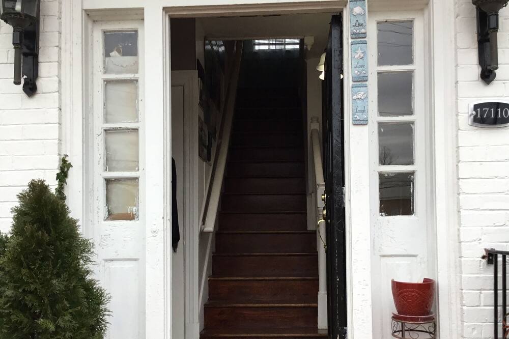 Photo of Outdoor in Colonial Heights