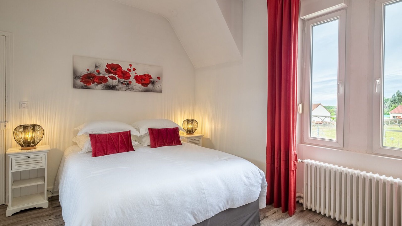 Photo of Bedroom in Cravant-les-Coteaux