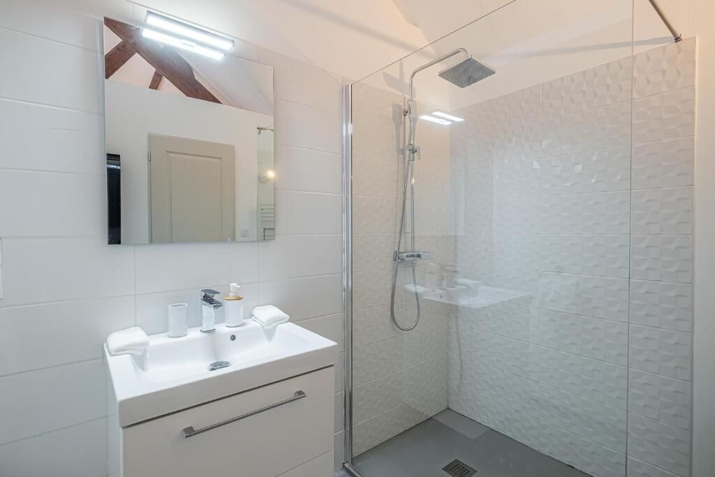 Photo of Others in Cravant-les-Coteaux