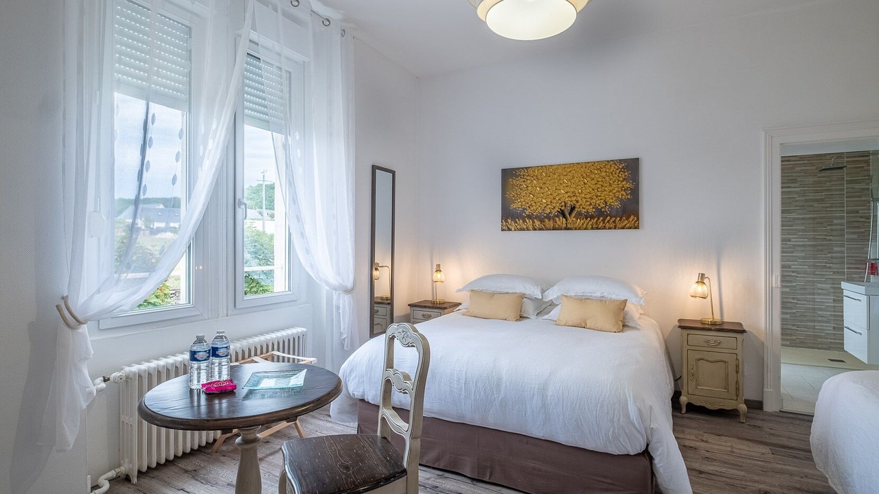 Photo of Bedroom in Cravant-les-Coteaux