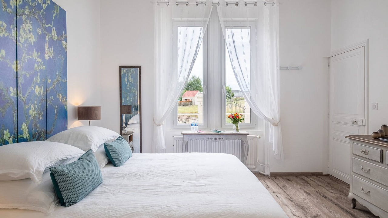 Photo of Bedroom in Cravant-les-Coteaux