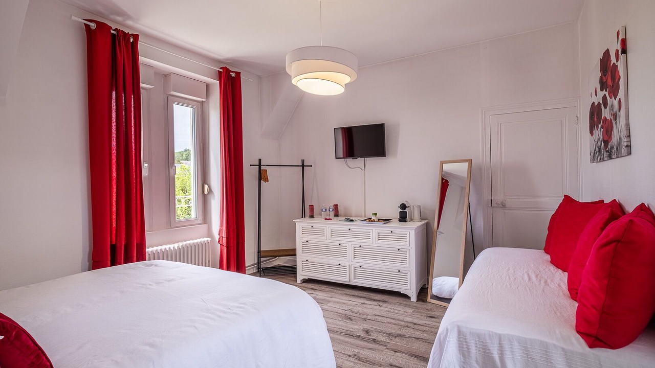 Photo of Bedroom in Cravant-les-Coteaux