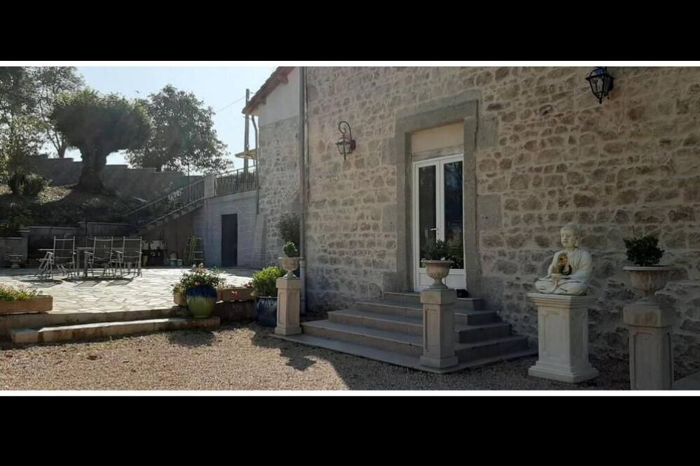 Photo of Outdoor in La Gimond