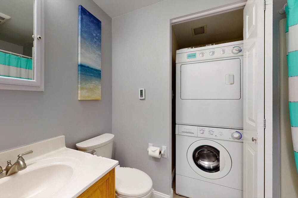 Photo of Bathroom in Ocean Park