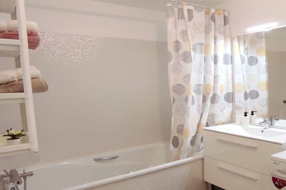 Photo of Bathroom in Velizy-Villacoublay