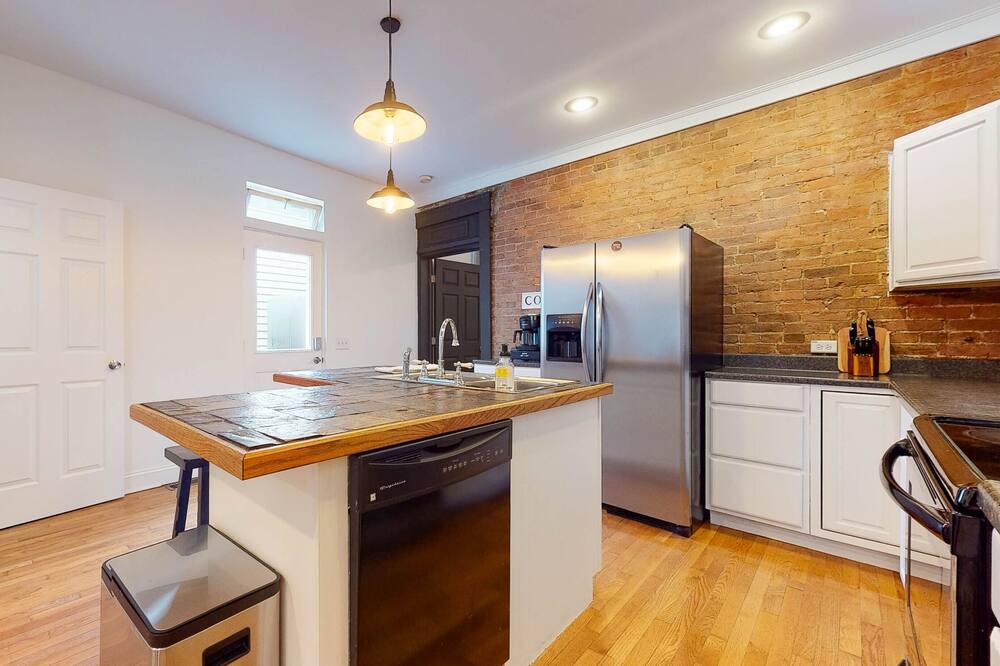 Photo of Kitchen in Smoketown Jackson