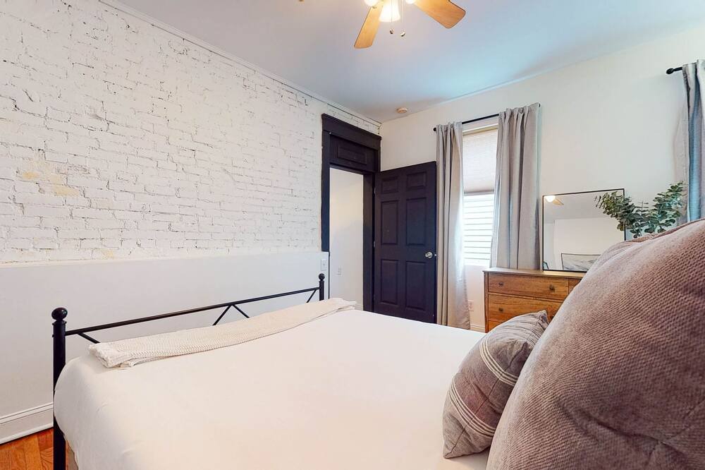 Photo of Bedroom in Smoketown Jackson
