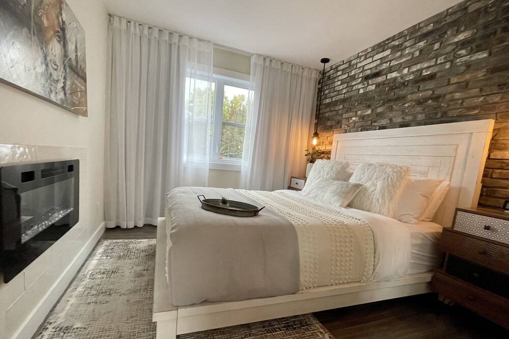 Photo of Bedroom in Saint-Faustin-Lac-Carre