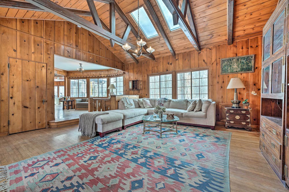 Photo of Bedroom in La Porte