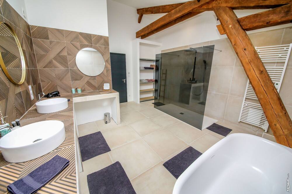 Photo of Bathroom in Labastide-de-Levis