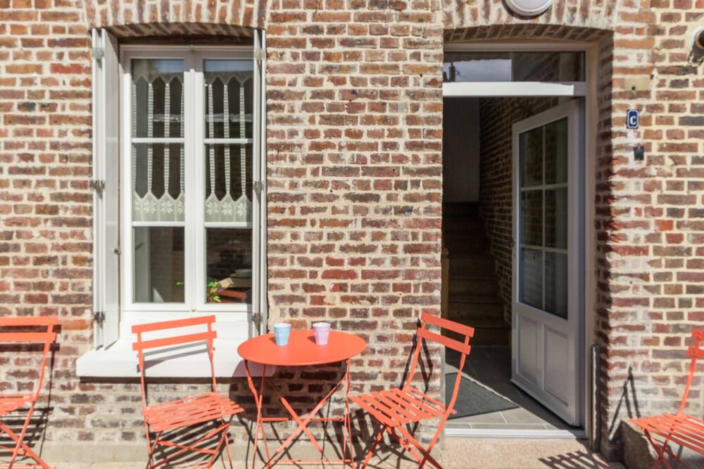 Photo of Patio Balcony in Etretat