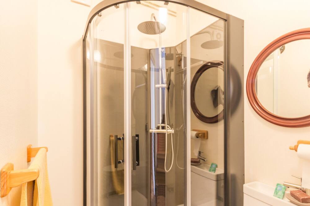 Photo of Bathroom in Etretat