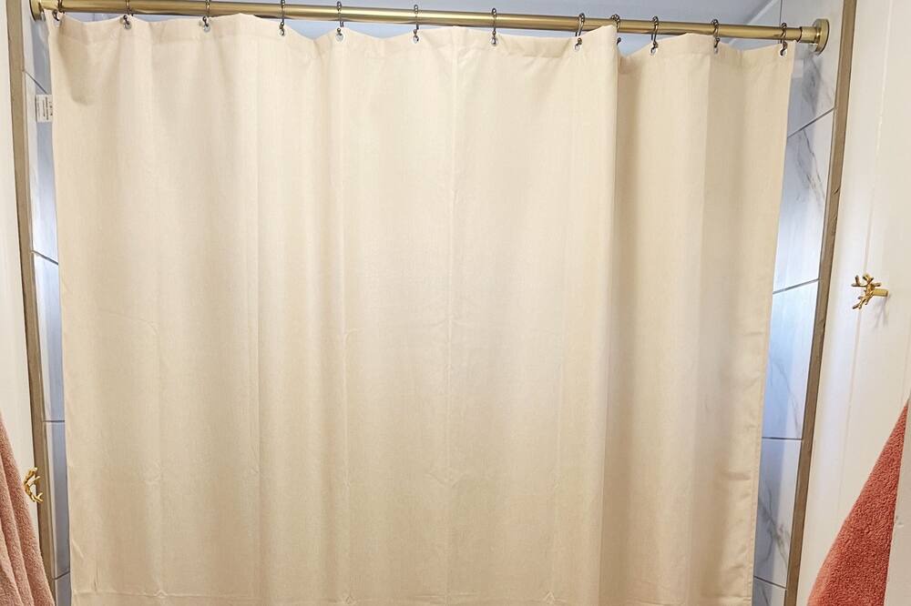 Photo of Bathroom in Waianae