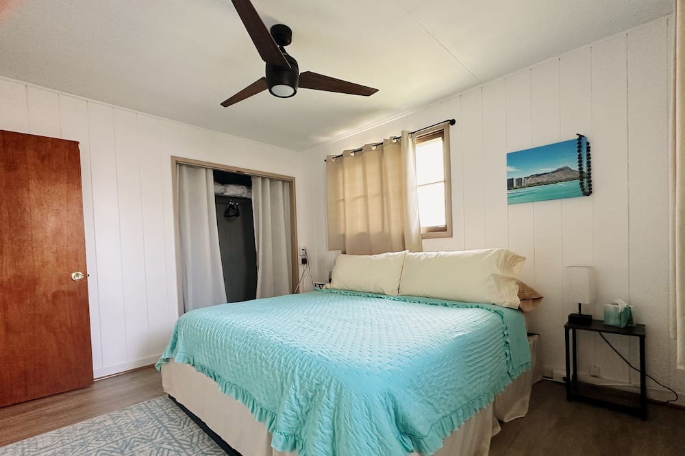 Photo of Bedroom in Waianae