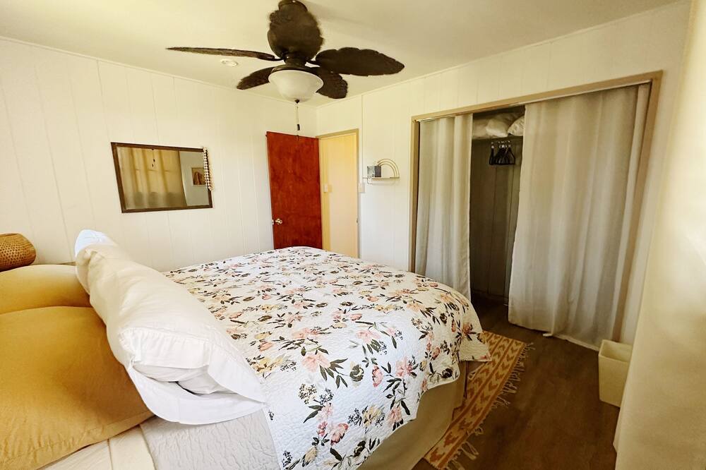 Photo of Bedroom in Waianae