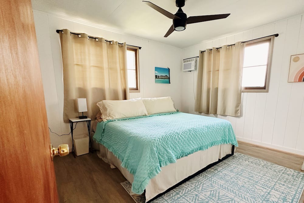 Photo of Bedroom in Waianae