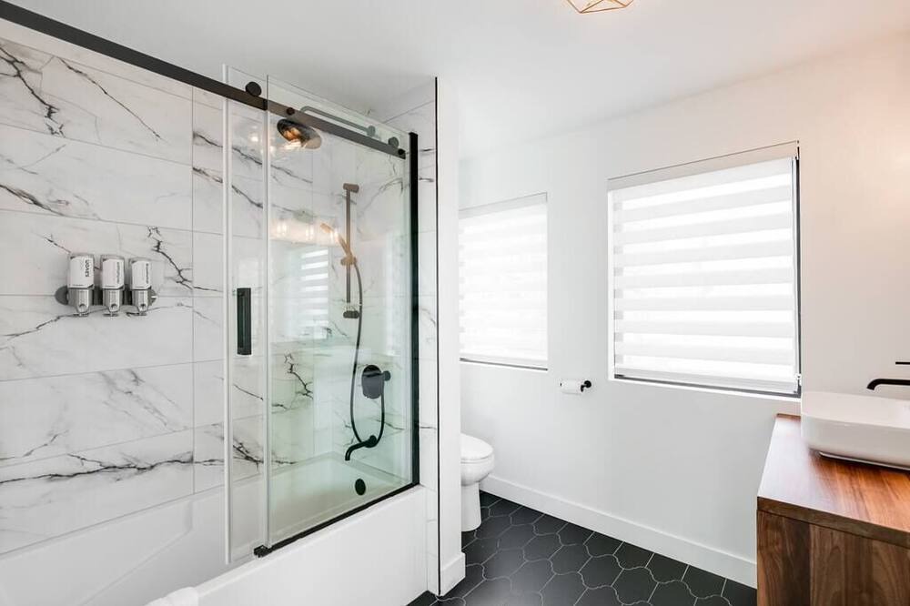 Photo of Bathroom in Laval