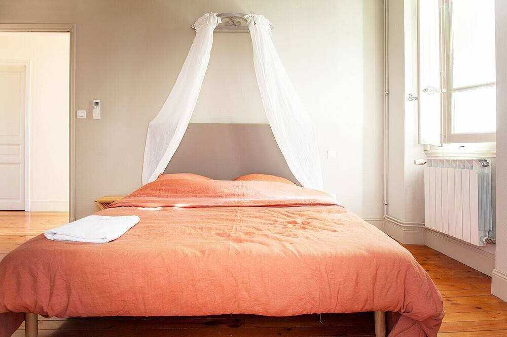 Photo of Bedroom in Cahuzac-sur-Vere